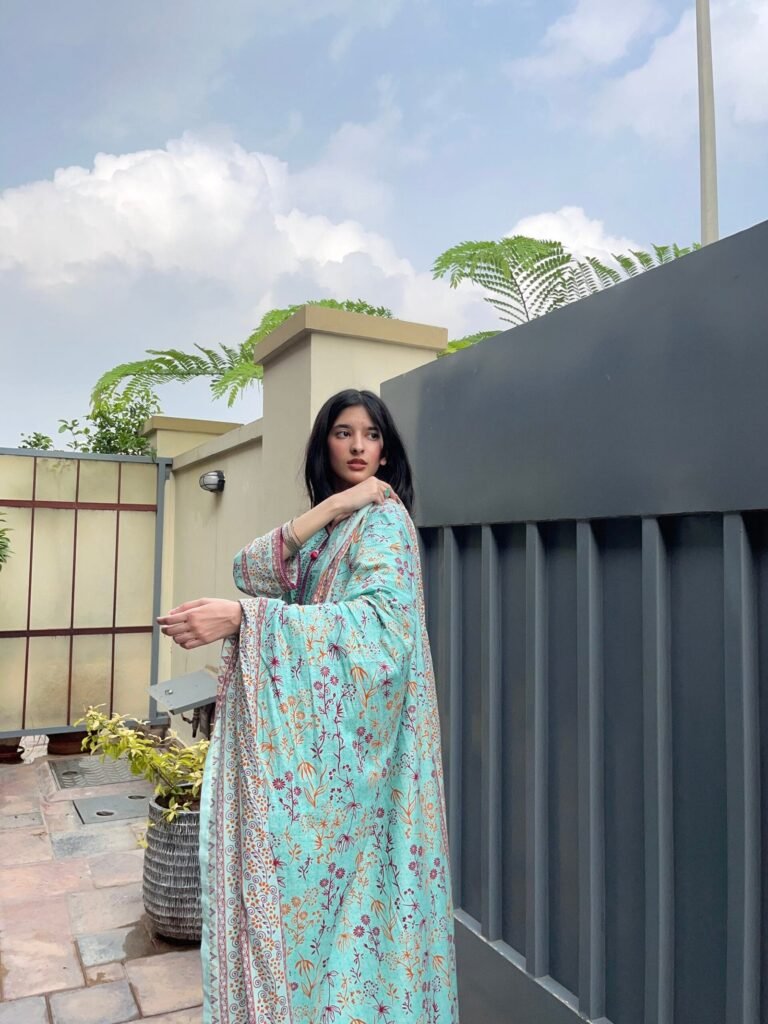 3 PIECE – PRINTED EMBROIDERED LAWN - Image 4